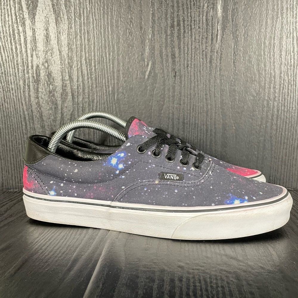 VANS OFF THE WALL Men’s size 10